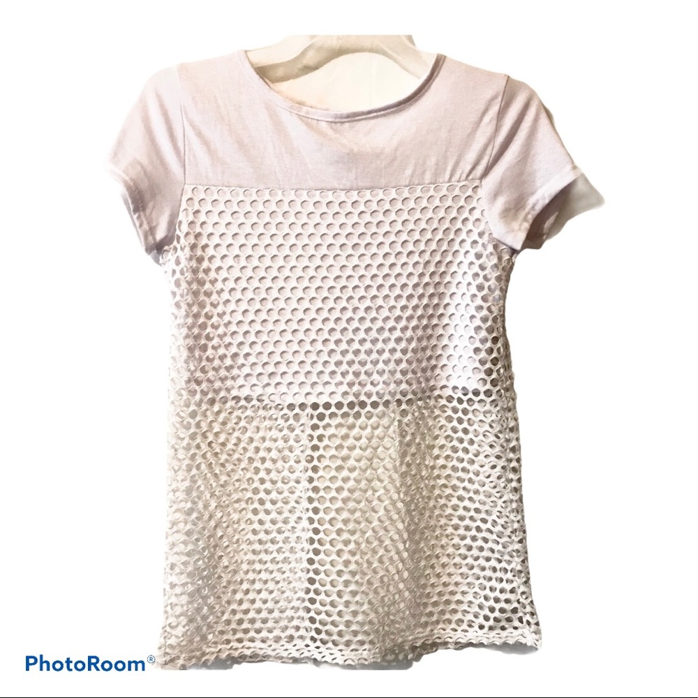 Discreet White Blouse With Mesh Lace